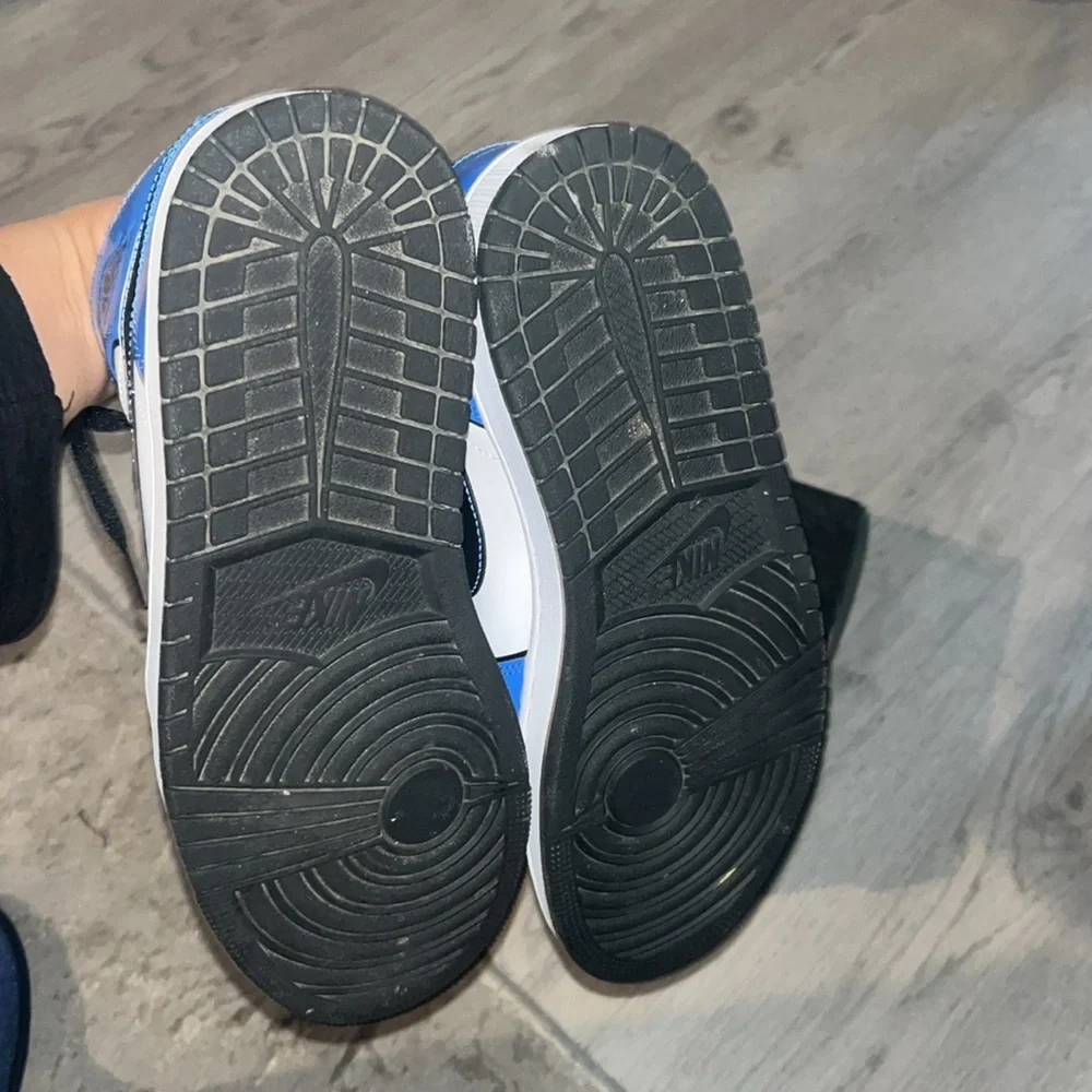 2021 Air Jordan 1 Mid SE 'Signal Blue'